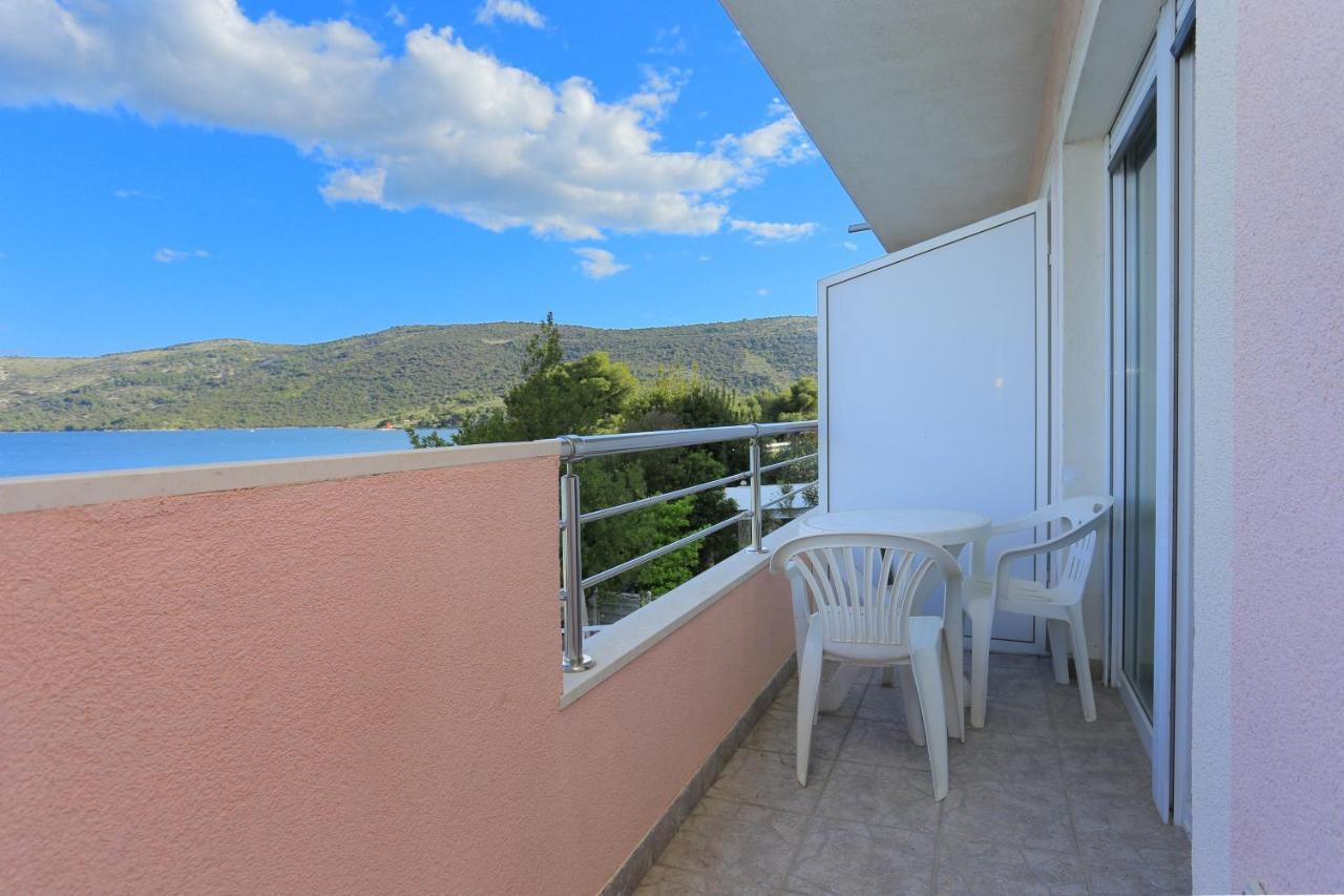 Apartments By The Sea Poljica, Trogir - 19316 Marina Exterior photo